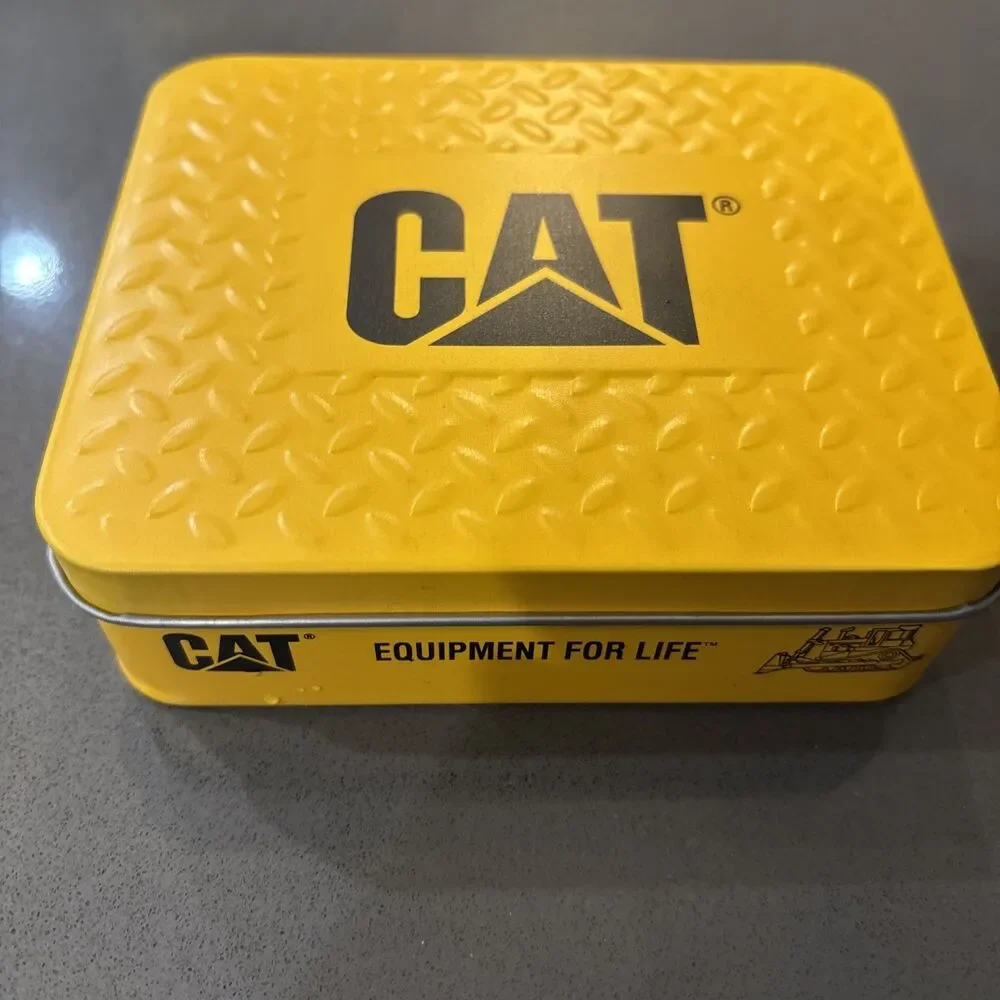 CAT Caterpillar Single BiFold Leather RFID Wallet  Embossed Logo Tan W/ Gift Tin